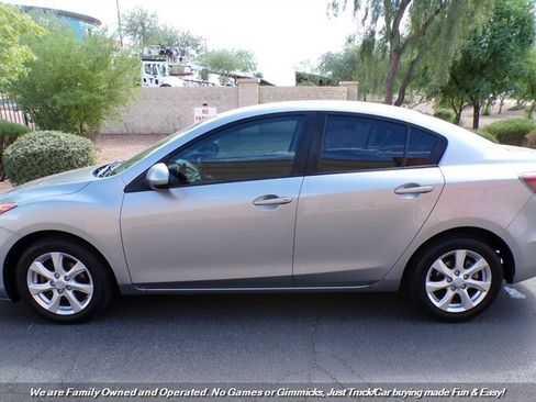 Used 2011 MAZDA MAZDA3 i Touring FWD image 7