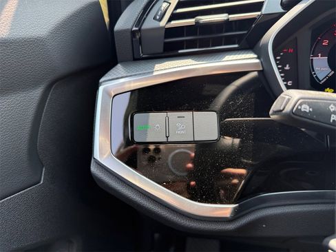 New 2025 Audi Q3 2.0T Premium image 21
