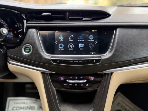 Used 2019 Cadillac XT5 FWD image 14