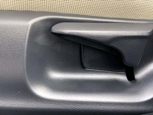 Used 2025 Toyota Corolla LE FWD image 34