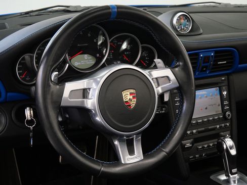Used 2011 Porsche 911 Speedster RWD image 15