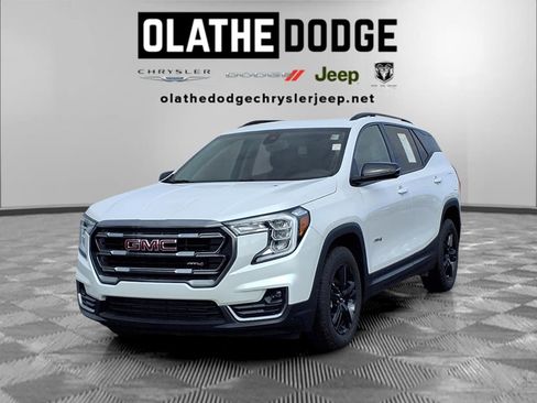 Used 2022 GMC Terrain AT4 image 1