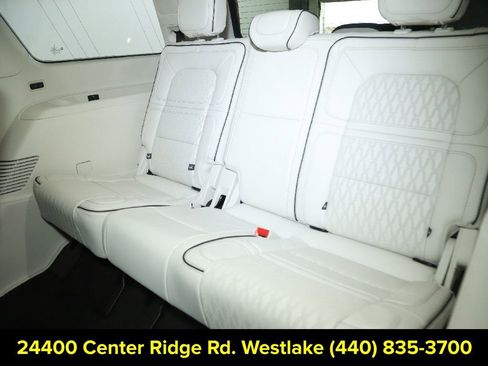 Used 2024 Lincoln Navigator Black Label AWD/4WD image 13