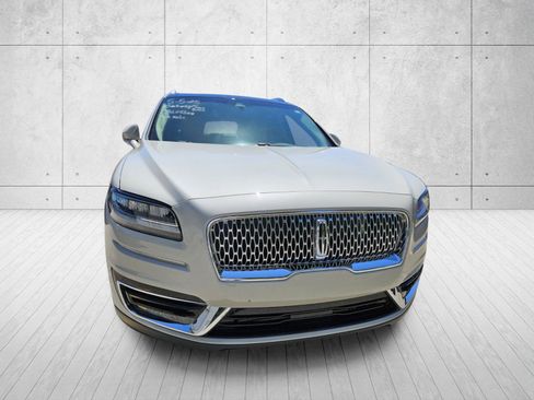 Used 2020 Lincoln Nautilus Reserve FWD image 3