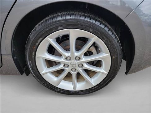 Used 2013 Lexus CT 200h w/ Premium Pkg w/Backup Camera FWD image 9