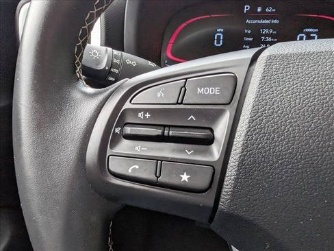 Certified 2025 Hyundai Venue Limited FWD image 26