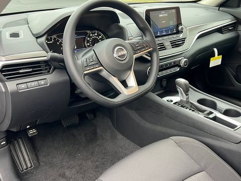New 2026 Nissan Altima 2.5 SV FWD image 13