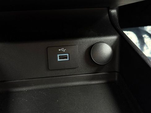 Used 2018 Ford Fusion S FWD image 31
