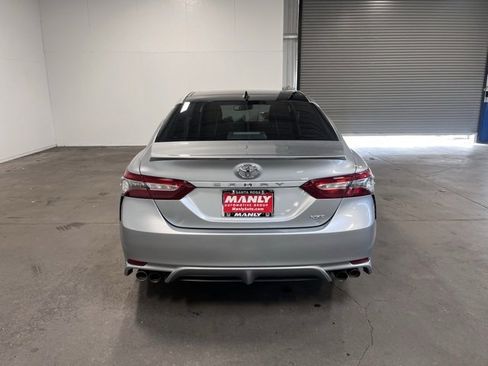 Used 2019 Toyota Camry XSE image 4