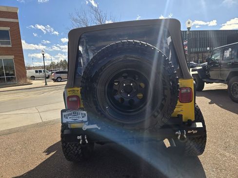 Used 2002 Jeep Wrangler Sport image 8