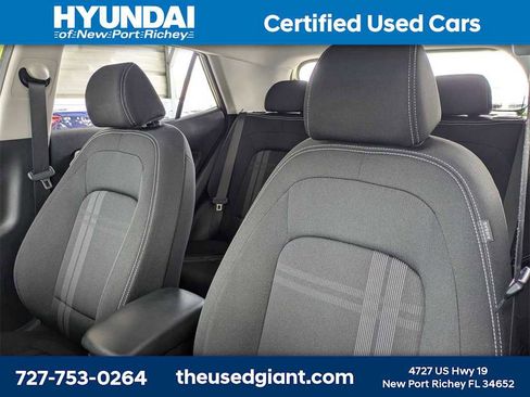 Certified 2024 Hyundai Venue SEL image 7