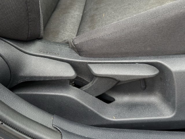 Used 2025 Toyota Camry LE FWD image 31