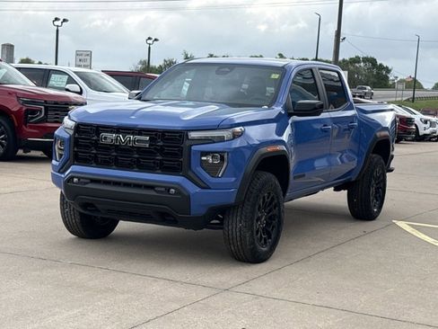 New 2026 GMC Canyon Elevation w/ Convenience Package image 14