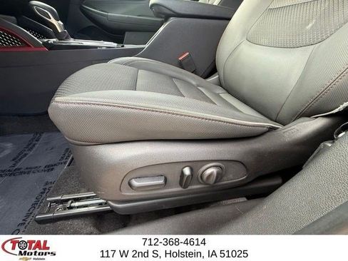 Used 2023 Chevrolet TrailBlazer RS AWD/4WD image 11