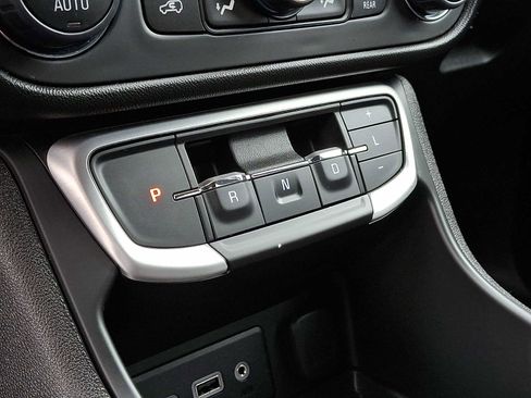Certified 2024 GMC Terrain SLE w/ Driver Convenience Package AWD/4WD image 16
