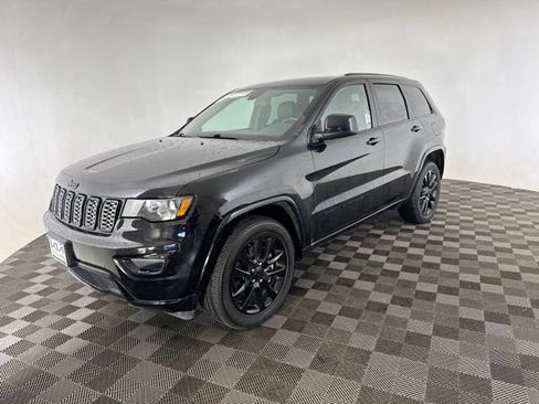 Used 2021 Jeep Grand Cherokee Laredo X AWD/4WD image 5