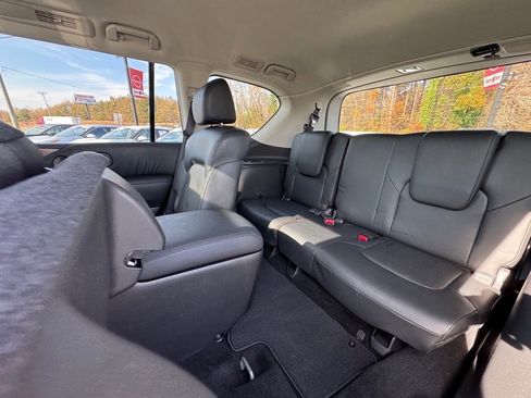 Certified 2024 Nissan Armada SL w/ Captain's Chairs Package image 14