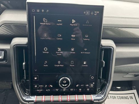 Used 2025 GMC Yukon AT4 w/ LPO, Floor Liner Package image 8