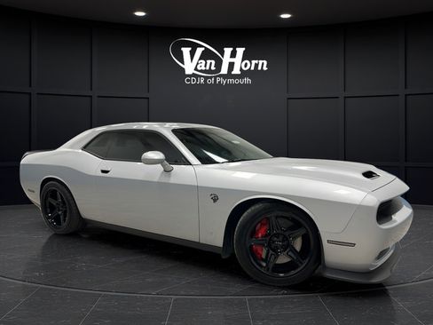 Used 2019 Dodge Challenger SRT Hellcat Redeye RWD image 1