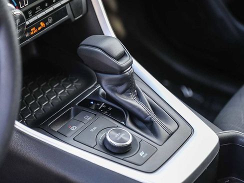 Certified 2025 Toyota RAV4 XLE image 21