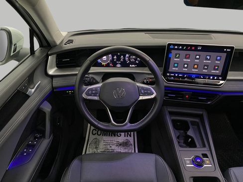 Certified 2026 Volkswagen Tiguan SE AWD/4WD image 13