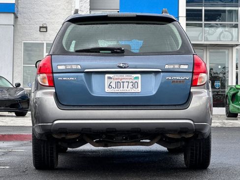 Used 2009 Subaru Outback 2.5i image 6