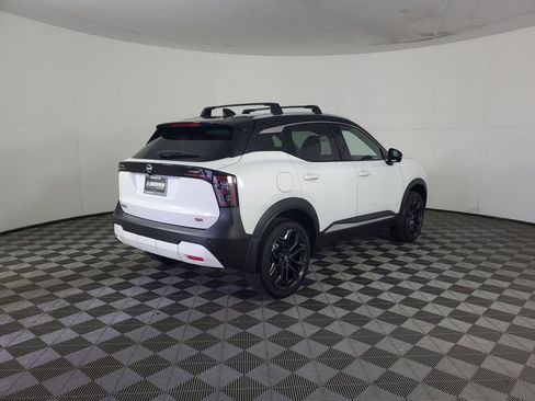 New 2026 Nissan Kicks SR image 4