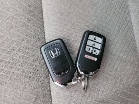 Used 2016 Honda Odyssey SE image 32