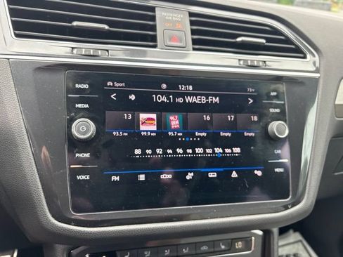 Used 2021 Volkswagen Tiguan SE R-Line AWD/4WD image 14