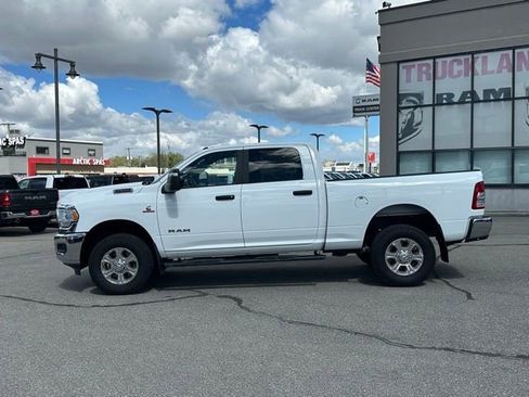 Used 2023 RAM 2500 Big Horn w/ Cold Weather Group AWD/4WD image 3