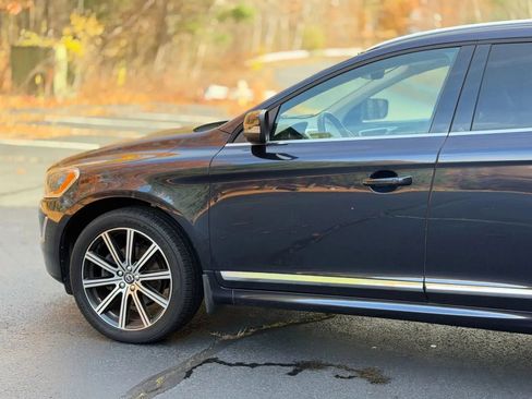 Used 2017 Volvo XC60 T6 Inscription w/ Climate Package AWD/4WD image 12