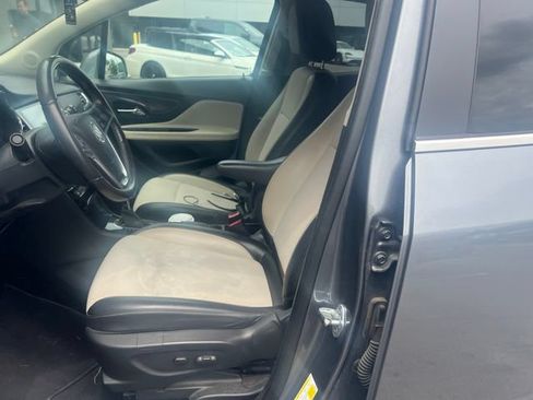 Used 2020 Buick Encore Preferred FWD image 5