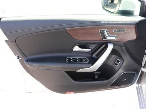 Used 2021 Mercedes-Benz A 220 image 8