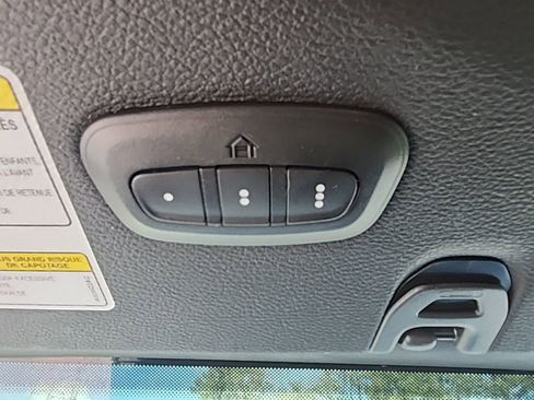 Used 2022 Jeep Gladiator Willys image 37