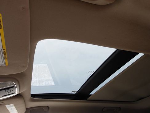 Used 2014 Jeep Grand Cherokee Limited w/ Luxury Group II image 6