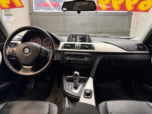 Used 2014 BMW 320i xDrive Sedan AWD/4WD image 6