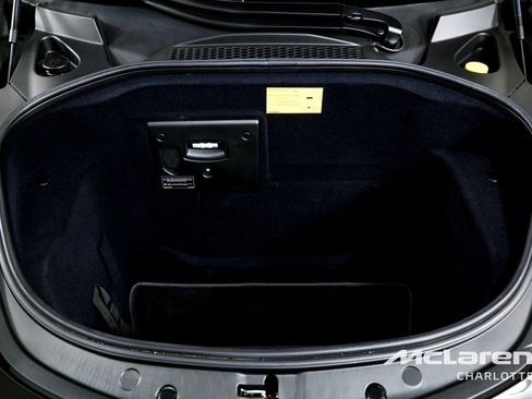 Used 2025 McLaren Artura Spider image 18