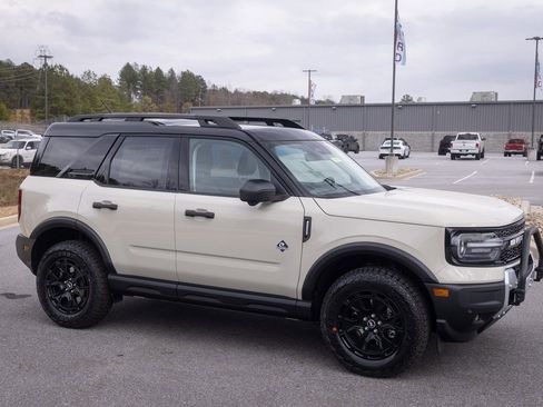 New 2025 Ford Bronco Sport Outer Banks w/ Sasquatch Outer Banks Package image 12