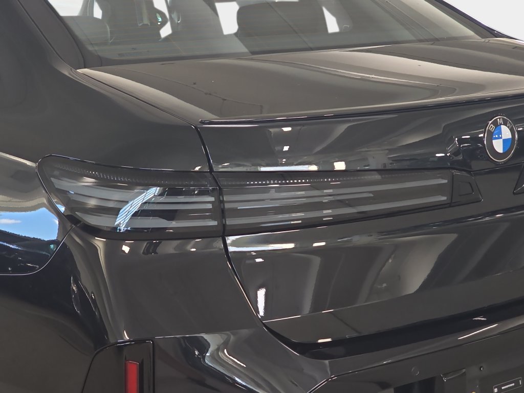 New 2027 BMW 740i w/ Executive Package RWD image 22