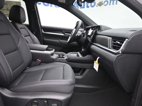 New 2027 GMC Terrain Elevation w/ Elevation Premium Package AWD/4WD image 9