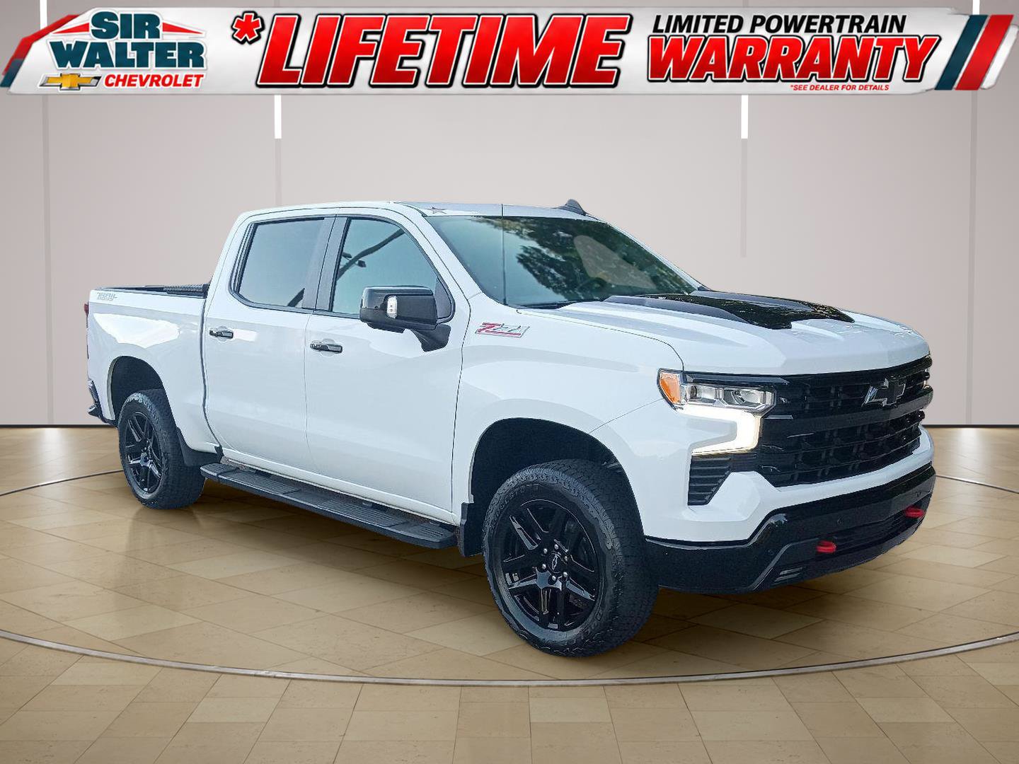 Used 2025 Chevrolet Silverado 1500 LT Trail Boss w/ LT Trail Boss Premium Package AWD/4WD image 1