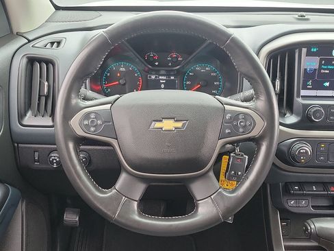 Used 2015 Chevrolet Colorado Z71 AWD/4WD image 14