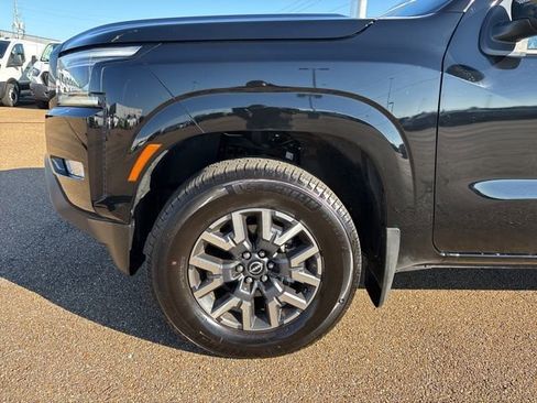 Certified 2024 Nissan Frontier SL image 7