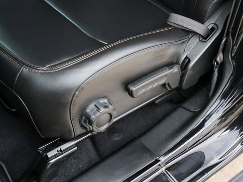 Used 2021 Jeep Wrangler Unlimited Rubicon w/ Xtreme Recon 35" Tire Package image 8