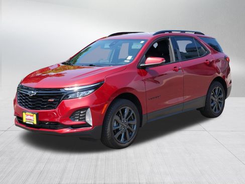 Used 2024 Chevrolet Equinox RS w/ RS Leather Package AWD/4WD image 3