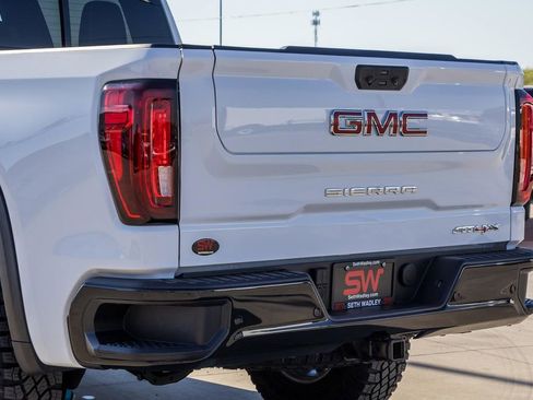 New 2025 GMC Sierra 1500 AT4X image 8