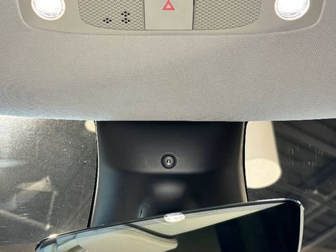 Used 2023 Tesla Model Y Long Range image 39