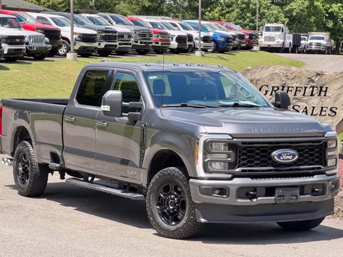 Used 2023 Ford F250 XLT w/ XLT Premium Package AWD/4WD image 1