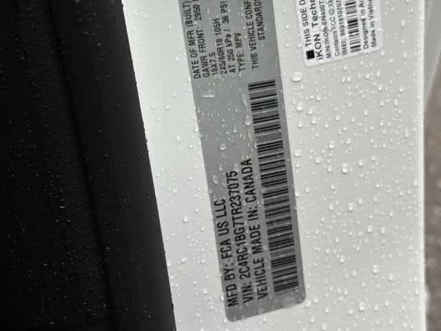 Used 2026 Chrysler Pacifica Select FWD image 31