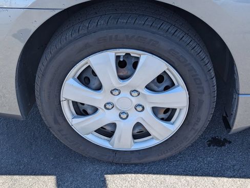 Used 2015 Nissan Sentra S FWD image 13